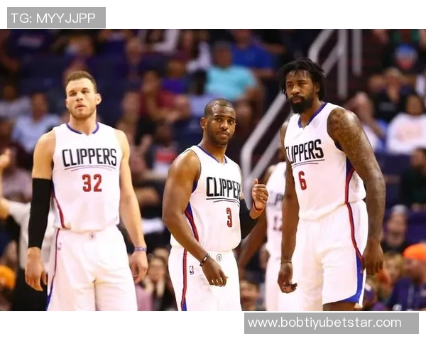 快船25年传奇与争议交织保罗离队鲍威尔交易比尔受伤小卡合同风波揭秘