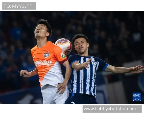 携手共进迎新篇章祝武汉三镇足球俱乐部12岁生日快乐