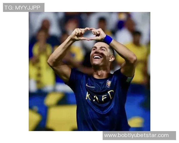 C罗社交媒体分享庆祝照片表达骄傲之情称球队完成使命 C罗社交媒体分享庆祝照片表达骄傲之情称球队完成使命